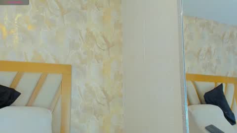 Sophie online show from December 19, 12:12 pm