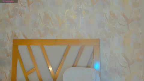 Sophie online show from January 9, 1:14 pm