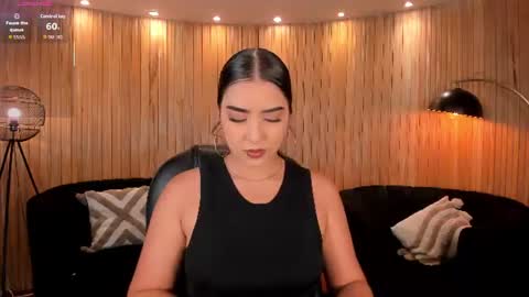Snapshot of sophielanne chatting on July 20, 2:04 am Sophie online show from July 20, 2:04 am