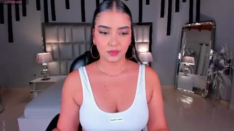 Snapshot of sophielanne chatting on July 28, 6:31 am Sophie online show from July 28, 6:31 am