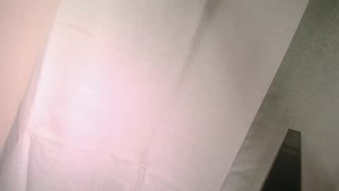 Snapshot of sophielondonqr chatting on March 15, 11:55 pm sophie online show from March 15, 11:55 pm