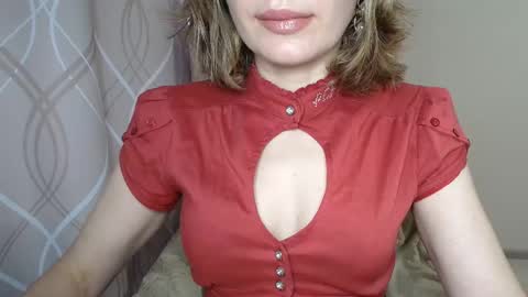 Snapshot of sophiemisss chatting on October 12, 10:03 am Sophiemisss online show from October 12, 10:03 am