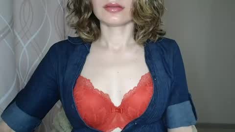 Snapshot of sophiemisss chatting on May 12, 7:16 am Sophiemisss online show from May 12, 7:16 am