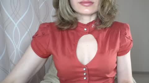 Snapshot of sophiemisss chatting on May 23, 11:36 am Sophiemisss online show from May 23, 11:36 am