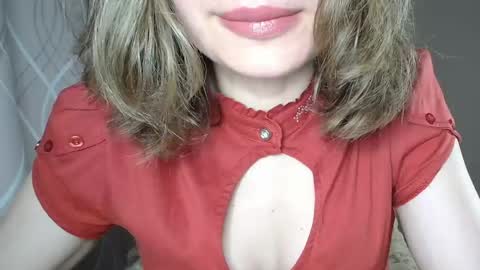 Snapshot of sophiemisss chatting on May 25, 6:08 am Sophiemisss online show from May 25, 6:08 am