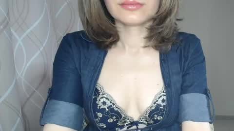 Snapshot of sophiemisss chatting on June 3, 8:06 am Sophiemisss online show from June 3, 8:06 am