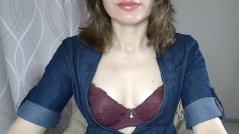 Snapshot of sophiemisss chatting on July 22, 6:27 am Sophiemisss online show from July 22, 6:27 am