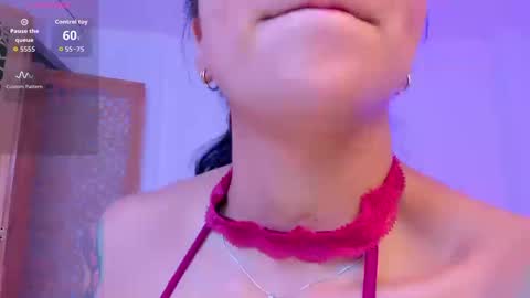 Snapshot of sophierooy chatting on September 8, 6:29 pm sophierooy online show from September 8, 6:29 pm