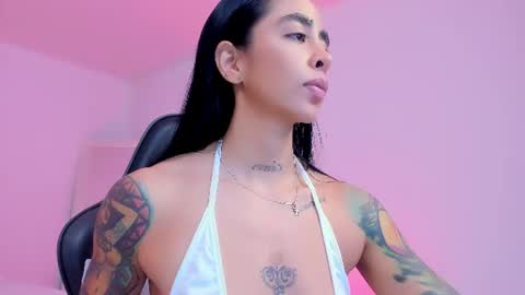 Snapshot of sophierooy chatting on July 24, 1:42 pm sophierooy online show from July 24, 1:42 pm