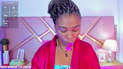 Snapshot of sophiesinclair chatting on December 14, 2:50 am Sophie online show from December 14, 2:50 am