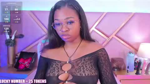 Sophie online show from July 12, 12:40 pm