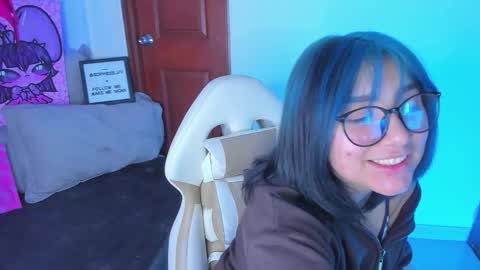   Sophie  online show from February 4, 8:14 pm