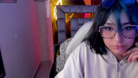   Sophie  online show from February 24, 11:36 pm