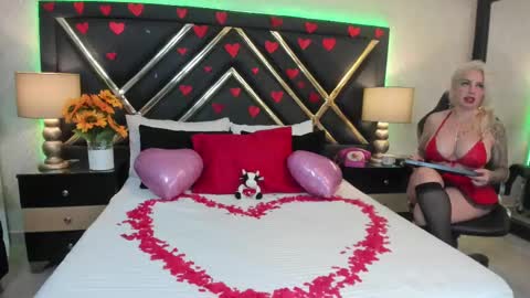 SophieWinslow online show from February 14, 12:57 pm