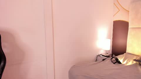 sophiie_rosee online show from June 23, 7:23 pm