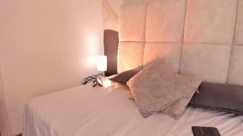 sophiie_rosee online show from July 21, 8:33 pm