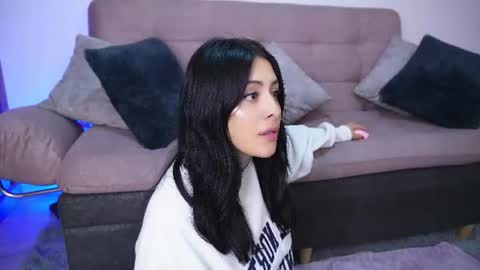 Sophiie online show from July 7, 4:04 am