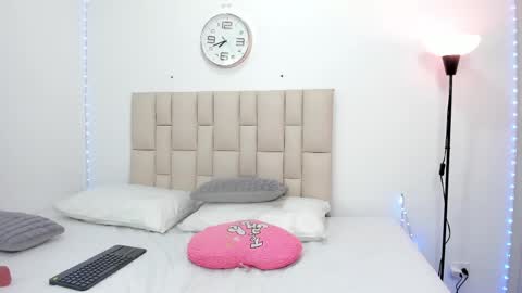 Sofia  online show from May 14, 12:39 am