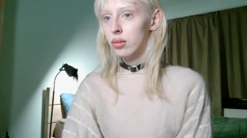 sora999999999 online show from April 19, 8:33 pm