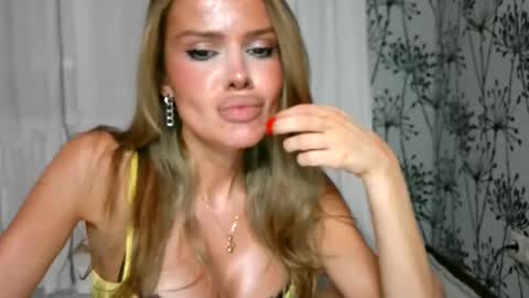 Snapshot of soravell chatting on June 8, 8:53 pm soravell online show from June 8, 8:53 pm