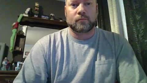 Snapshot of soro00421 chatting on March 5, 8:10 pm soro00421 online show from March 5, 8:10 pm