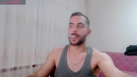 luis online show from December 16, 9:42 pm