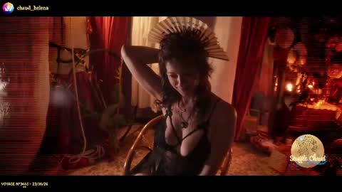 Snapshot of souffle_chaud chatting on June 23, 7:45 pm . . online show from June 23, 7:45 pm