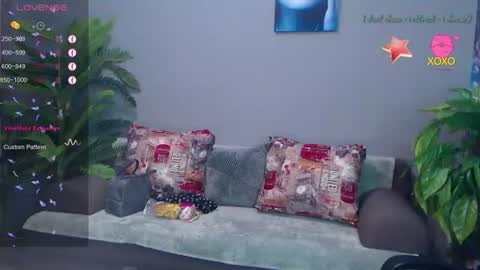 Lisa online show from June 18, 2:23 am