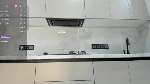 Mia online show from September 20, 3:18 am