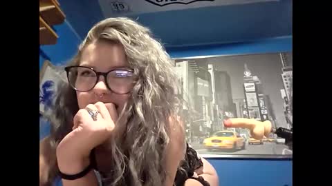 Snapshot of soulfuljourney chatting on October 26, 4:18 am Soulful online show from October 26, 4:18 am