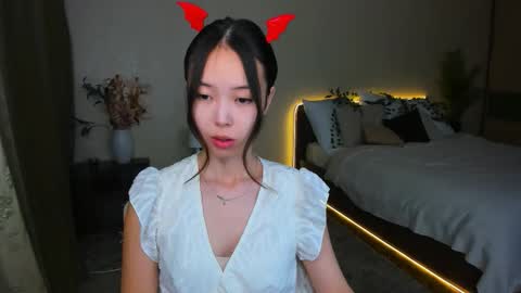 soulharmoonyy online show from October 1, 1:17 pm