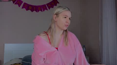 Snapshot of soulmeinme chatting on December 9, 5:41 pm soulmeinme online show from December 9, 5:41 pm