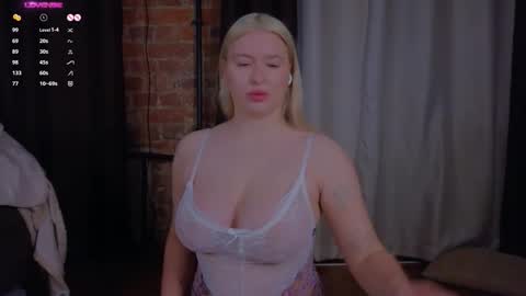 soulmeinme online show from December 16, 7:13 am