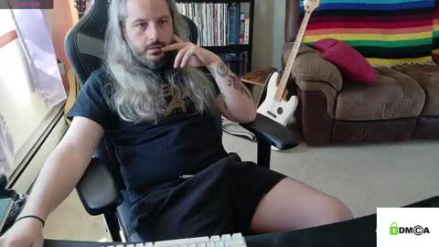 Alex G online show from April 21, 4:56 pm