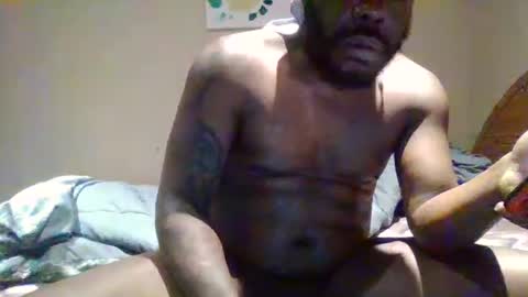 Snapshot of source1012 chatting on February 14, 2:33 pm source1012 online show from February 14, 2:33 pm