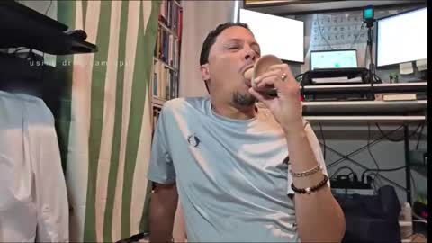 Snapshot of southernbones chatting on November 20, 5:45 pm SOUTHERNBONES online show from November 20, 5:45 pm