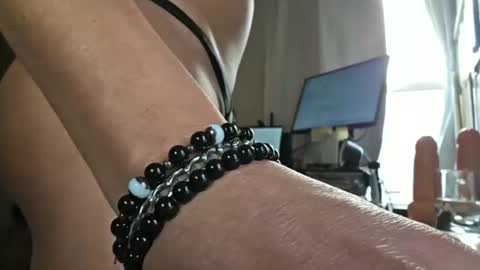 Snapshot of southernbones chatting on January 9, 5:37 pm SOUTHERNBONES online show from January 9, 5:37 pm