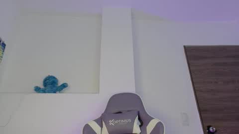 Ana  online show from November 15, 3:08 pm