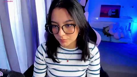 Snapshot of soy___lili chatting on January 18, 7:15 pm Lili online show from January 18, 7:15 pm