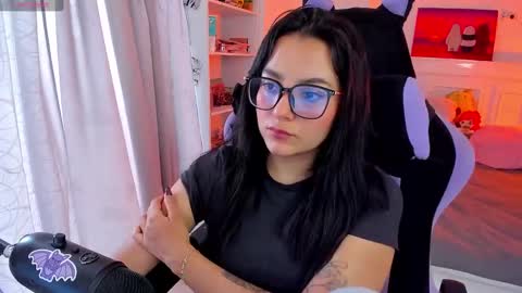 Snapshot of soy___lili chatting on September 22, 8:55 pm Lili online show from September 22, 8:55 pm