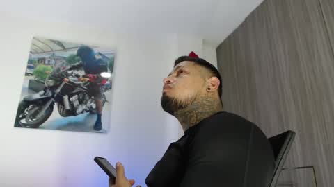 soy_apolo online show from November 4, 12:37 pm