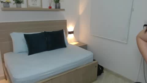 M A R I A N A online show from January 19, 5:15 am