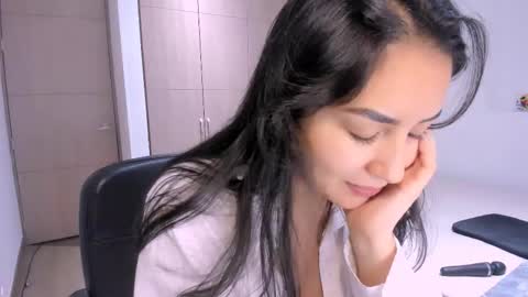 Snapshot of soy_miia chatting on February 15, 11:14 pm MIA online show from February 15, 11:14 pm