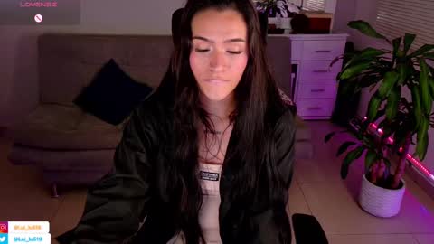 Snapshot of soyabby_ chatting on February 23, 11:58 pm Luisa online show from February 23, 11:58 pm