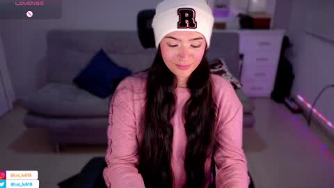 Snapshot of soyabby_ chatting on February 26, 1:11 am Luisa online show from February 26, 1:11 am