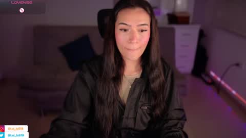 Snapshot of soyabby_ chatting on February 27, 11:26 pm Luisa online show from February 27, 11:26 pm