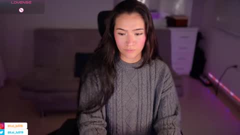 Snapshot of soyabby_ chatting on March 1, 10:53 pm Luisa online show from March 1, 10:53 pm