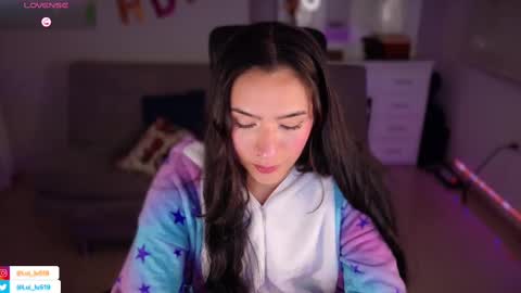 Snapshot of soyabby_ chatting on March 7, 11:27 pm Luisa online show from March 7, 11:27 pm