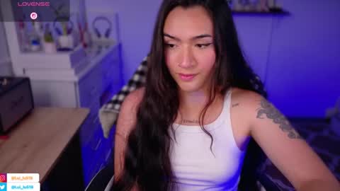 Snapshot of soyabby_ chatting on November 19, 5:02 pm Luisa online show from November 19, 5:02 pm