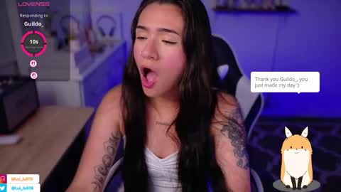 Snapshot of soyabby_ chatting on November 25, 11:27 pm Luisa online show from November 25, 11:27 pm